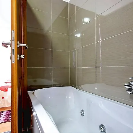 Quaint In Katun With Swimming Pool * Baderna