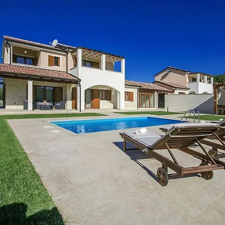Quaint In Katun With Swimming Pool 别墅